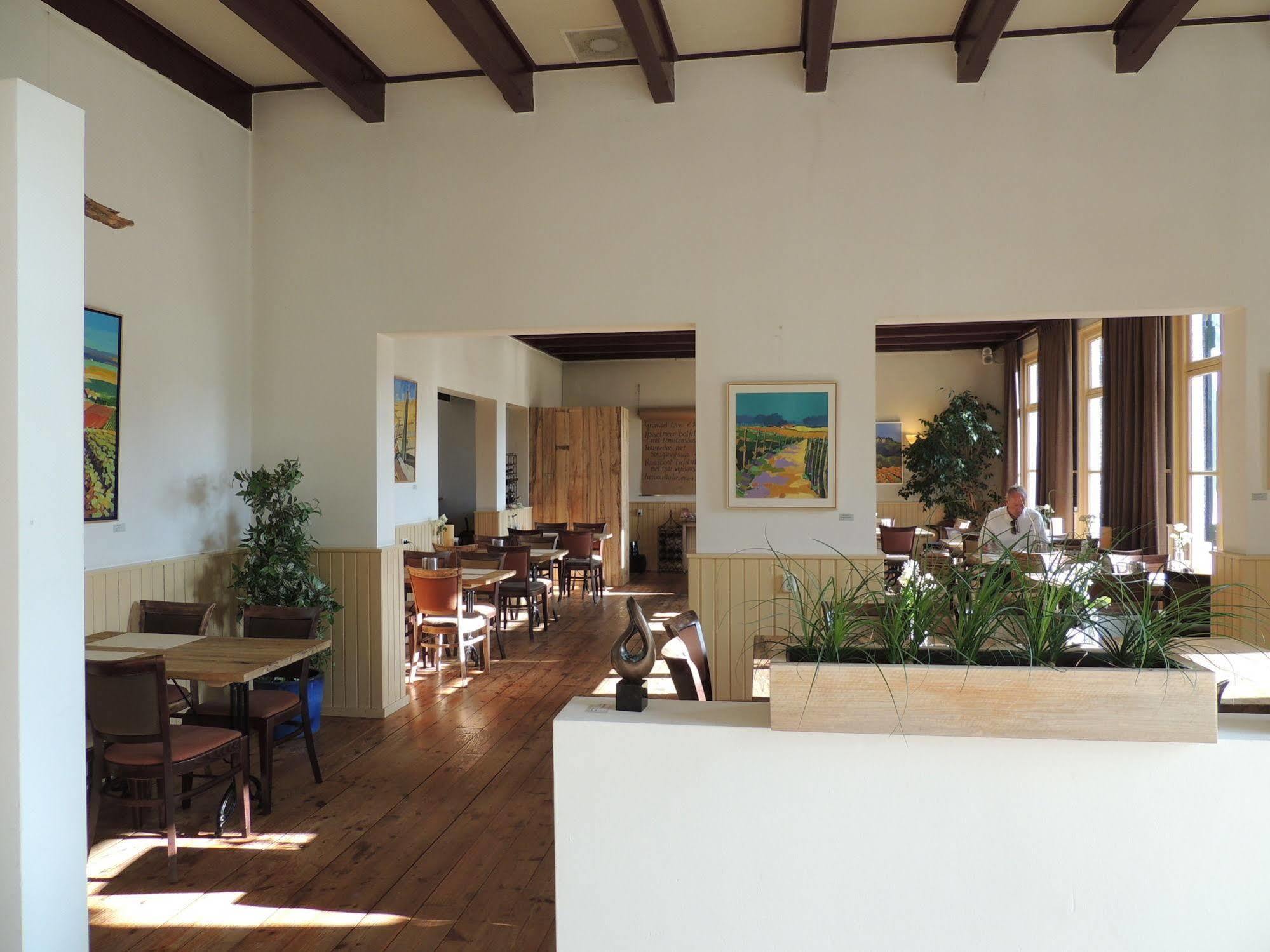 Hotel Restaurant 'De Oorsprong' Sint Nicolaasga Exterior photo